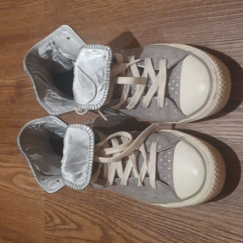 Converse Polka Dots